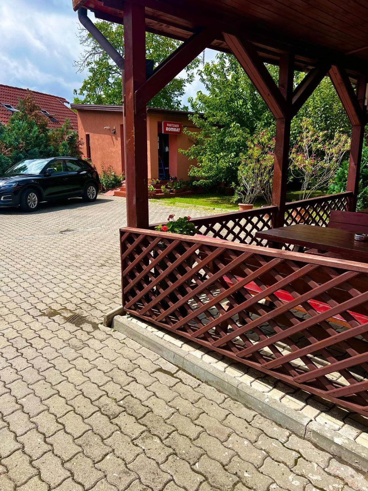 Pensiunea Elena Timişoara Exterior foto